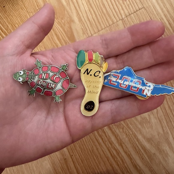 Jewelry - Vintage Turtle Foot Pin Brooch Lot (3) Odyssey of the Mind 2002 North Carolina